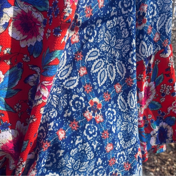 FIG AND FLOWER BOHO BLOUSE SIZE LG blue and red stylish top - Picture 8 of 16
